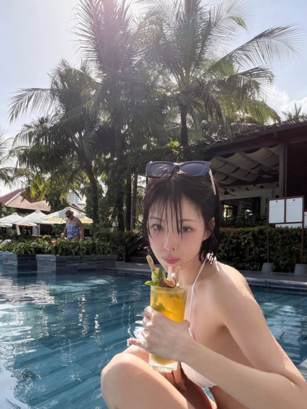 김해나 아나운서 비키니 이미지 2