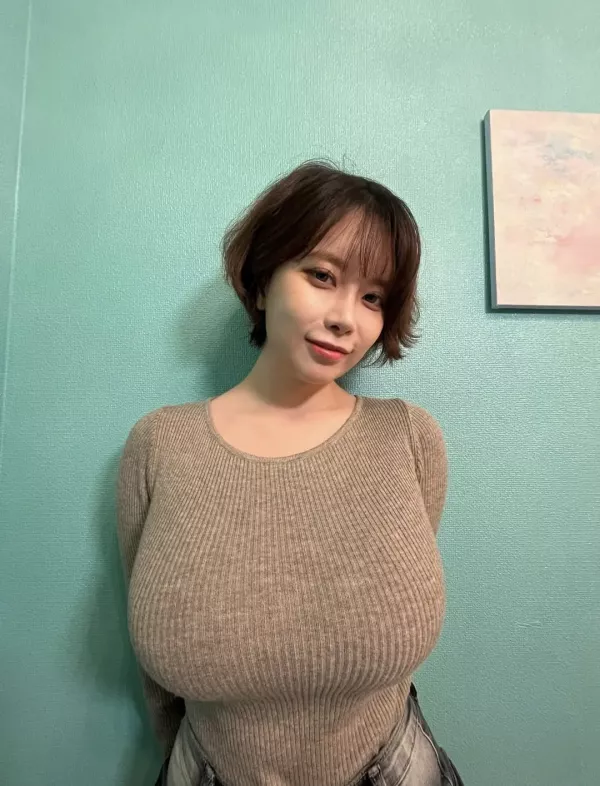 일본의 M컵녀 이미지 2